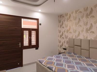 Bedroom Image of 1350 Sq.ft 4 BHK Apartment / Flat for sale in Sector 38 Rohini New Delhi for Rs. 10500000