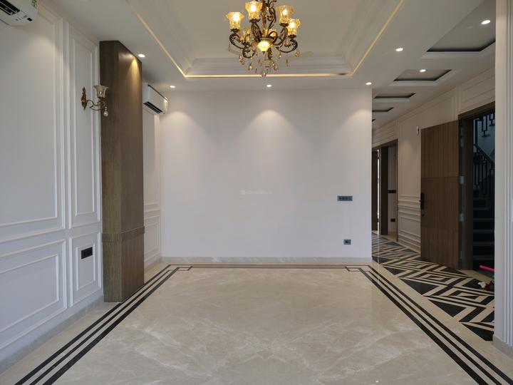 Block E, East Of Kailash Main Image 1