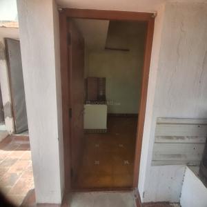 Balcony Image of 200 Sq.ft 1 RK Independent House for rent in Nachikurichy Tiruchirappalli for Rs. 4000