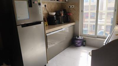Kitchen Image of 950 Sq.ft 2 BHK Apartment / Flat for rent in Mohini Castle, Khar West Mumbai for Rs. 130000