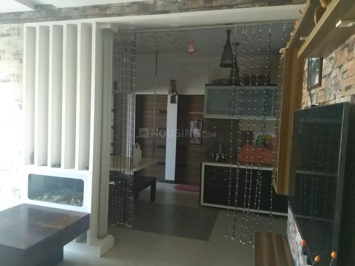 Avalon courtyard 1 Godasar  Main Image 1