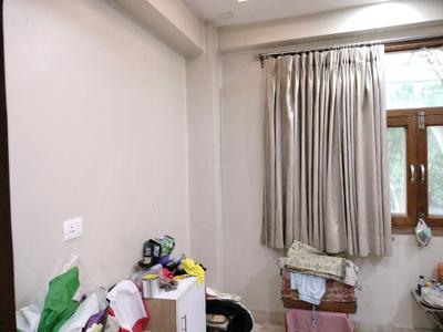 Bedroom Image of 1400 Sq.ft 3 BHK Builder Floor for rent in Sector 17 Dwarka New Delhi for Rs. 55000