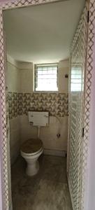 Bathroom Image of 980 Sq.ft 3 BHK Apartment / Flat for sale in Behala Chowrasta Kolkata for Rs. 4000000