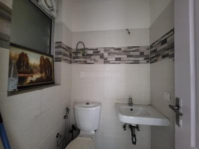 Bathroom Image of 2300 Sq.ft 3 BHK Apartment / Flat for sale in Central Park 2 Bellevue, Sector 48 Gurgaon for Rs. 40000000