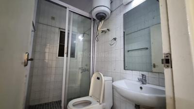 Bathroom Image of 2500 Sq.ft 3 BHK Apartment / Flat for rent in Silver Manor Apartment, Shanti Nagar Bengaluru for Rs. 85000