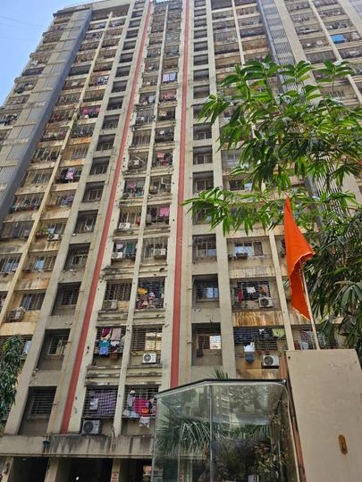 Infinity Mall  Link road Goregaon w More Images 1