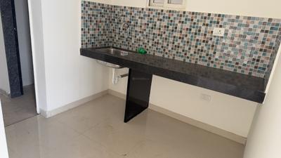 Kitchen Image of 650 Sq.ft 1 BHK Apartment / Flat for rent in Gagan Aviva, Kesnand Pune for Rs. 14000