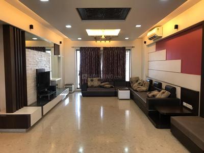 8 BHK Flat
