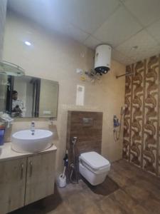 Bathroom Image of 2300 Sq.ft 3 BHK Builder Floor for rent in Big Block Builder Floor, Sector 46 Gurgaon for Rs. 46000