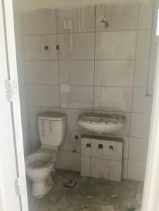 Bathroom Image of 810 Sq.ft 3 BHK Apartment / Flat for sale in Amolik Sankalp, Sector 85 Faridabad for Rs. 7300000