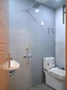 Common Bathroom Image of 1050 Sq.ft 2 BHK Apartment / Flat for sale in Sector 102 Noida for Rs. 4375000