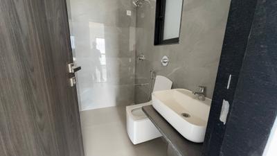 Image of 720 Sq.ft 2 BHK Apartment / Flat for rent in DLH Leo Tower, Andheri West, Mumbai for Rs. 115000