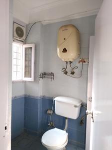 Common Bathroom Image of 1998 Sq.ft 4 BHK Apartment / Flat for sale in Meera Bai Apartments, Sector 5 Dwarka New Delhi for Rs. 28500000