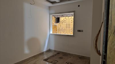 Bedroom Image of 630 Sq.ft 2 BHK Builder Floor for sale in Picnic Garden Kolkata for Rs. 2700000