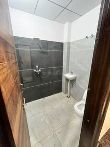 Bathroom Image of 1000 Sq.ft 2 BHK Builder Floor for rent in Gandhi Path West Jaipur for Rs. 18000