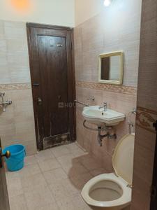 Bathroom Image of 5000 Sq.ft 5 BHK Independent House for rent in Banjara Hills Hyderabad for Rs. 350000