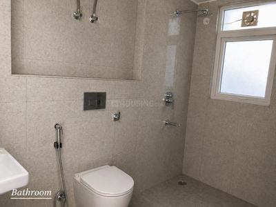 Bathroom Image of 3300 Sq.ft 4 BHK Builder Floor for rent in Sector 29 Gurgaon for Rs. 85000