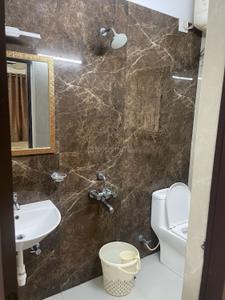 Bathroom Image of 1350 Sq.ft 3 BHK Apartment / Flat for rent in Appaswamy Trellis North Phase, Vadapalani Chennai for Rs. 55000