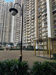 Image of 1585 Sq.ft 3 BHK Apartment / Flat for sale in Prateek Grand Carnesia, Siddharth Vihar, Ghaziabad for Rs. 18200000