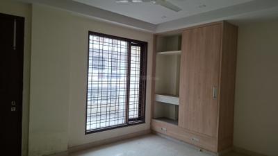 Bedroom Image of 2420 Sq.ft 4 BHK Builder Floor for sale in Rajouri Garden New Delhi for Rs. 40000000