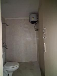 Common Bathroom Image of 1390 Sq.ft 3 BHK Apartment / Flat for rent in Jaypee Kosmos, Sector 134 Noida for Rs. 41000