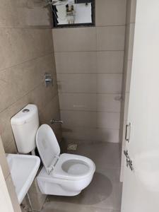 Common Bathroom Image of 816 Sq.ft 3 BHK Apartment / Flat for rent in Dev Parijat, Vaishno Devi Circle Ahmedabad for Rs. 22000