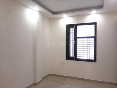 Bedroom Image of 850 Sq.ft 2 BHK Builder Floor for sale in Shalimar Bagh New Delhi for Rs. 11000000