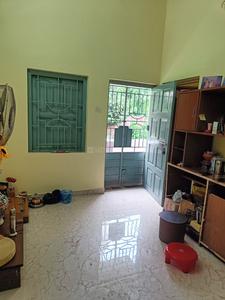 Living Room Image of 450 Sq.ft 2 BHK Builder Floor for rent in Santoshpur Kolkata for Rs. 14000