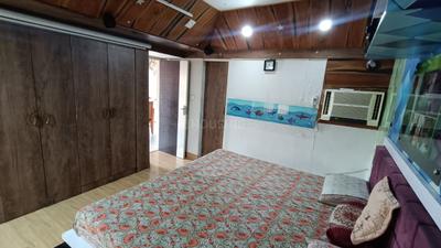 Bedroom Image of 1800 Sq.ft 3 BHK Apartment / Flat for sale in Ambawadi Ahmedabad for Rs. 17500000