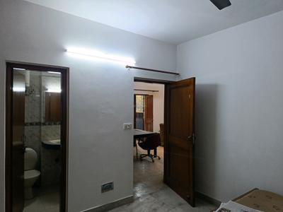Bedroom Image of 1500 Sq.ft 3 BHK Apartment / Flat for rent in Sarita Vihar New Delhi for Rs. 51500