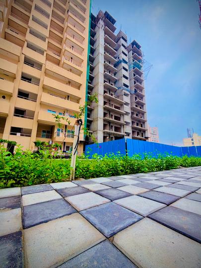 Apex spledour phase 2 noida ext Main Image 1