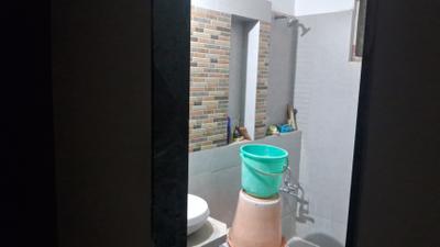 Narayan Greenscapes Bathroom Three 3