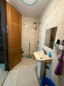 Image of 900 Sq.ft 3 BHK Builder Floor for sale in Laxmi Nagar, New Delhi for Rs. 8500000