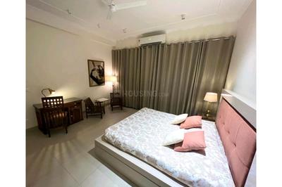 Bedroom Image of 2225 Sq.ft 3 BHK Builder Floor for rent in Sector 46 Noida for Rs. 100000