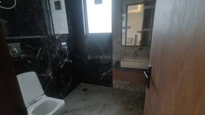Bathroom Image of 1000 Sq.ft 1 BHK Builder Floor for rent in DLF Phase 3 Gurgaon for Rs. 42000