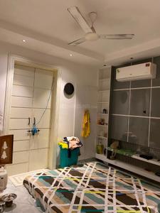 Bedroom Image of 1500 Sq.ft 3 BHK Builder Floor for rent in Janakpuri New Delhi for Rs. 45000