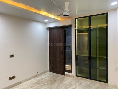 Bedroom Image of 2000 Sq.ft 3 BHK Builder Floor for sale in Kirti Nagar New Delhi for Rs. 35000000