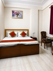 Bedroom Image of Hotel Swisston Palace in Karol Bagh, New Delhi