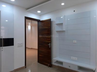 Bedroom Image of 1250 Sq.ft 3 BHK Builder Floor for sale in Shalimar Bagh New Delhi for Rs. 18500000
