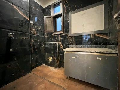 Bathroom Image of 1800 Sq.ft 3 BHK Apartment / Flat for sale in Saket RWA, Saket New Delhi for Rs. 9000000