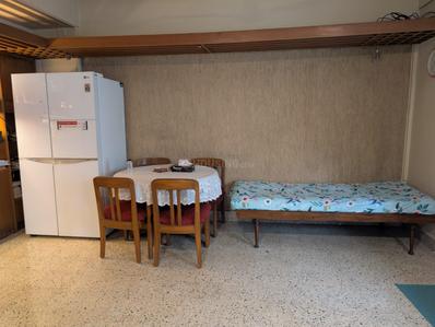 Hall Image of 900 Sq.ft 2 BHK Apartment / Flat for rent in Prabhadevi Mumbai for Rs. 100000