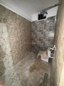 Bathroom Image of 900 Sq.ft 2 BHK Apartment / Flat for rent in Daulatganj Lucknow for Rs. 16000