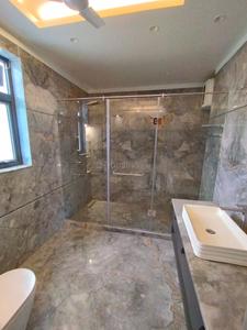 Bathroom Image of 4500 Sq.ft 4 BHK Builder Floor for rent in Safdarjung Development Area New Delhi for Rs. 400000