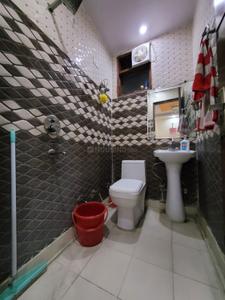 Bathroom Image of 669 Sq.ft 3 BHK Builder Floor for sale in Anandam Apartment, Uttam Nagar New Delhi for Rs. 4000000