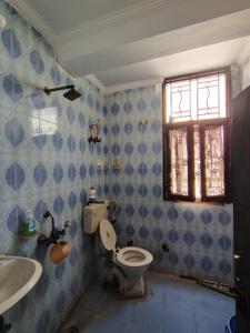 Bathroom Image of 1250 Sq.ft 1 RK Apartment / Flat for rent in Swaraj Homes Shatabdi Enclave, Sector 49 Noida for Rs. 25500