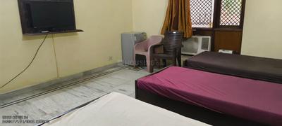Bedroom Image of 2250 Sq.ft 3 BHK Independent House for rent in Sector 16 Panchkula for Rs. 32000
