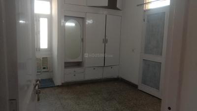 Bedroom Image of 1550 Sq.ft 2.5 BHK Apartment / Flat for rent in Mahavir Apartment, Sector 29 Noida for Rs. 35000
