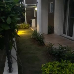 Balcony Image of 4000 Sq.ft 4.5 BHK Villa for rent in Uthandi Chennai for Rs. 130000