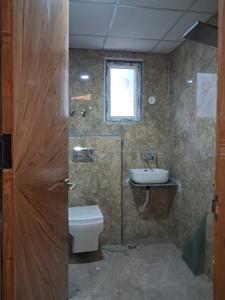 Bathroom Image of 1400 Sq.ft 3 BHK Apartment / Flat for rent in Capital Hometech Homes, Sector 51 Noida for Rs. 32000
