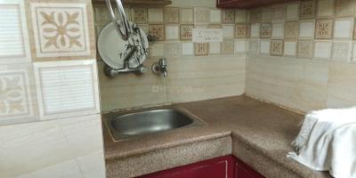 Kitchen Image of 450 Sq.ft 1 BHK Builder Floor for rent in RWA Chittaranjan Park Block B, Chittaranjan Park New Delhi for Rs. 28500